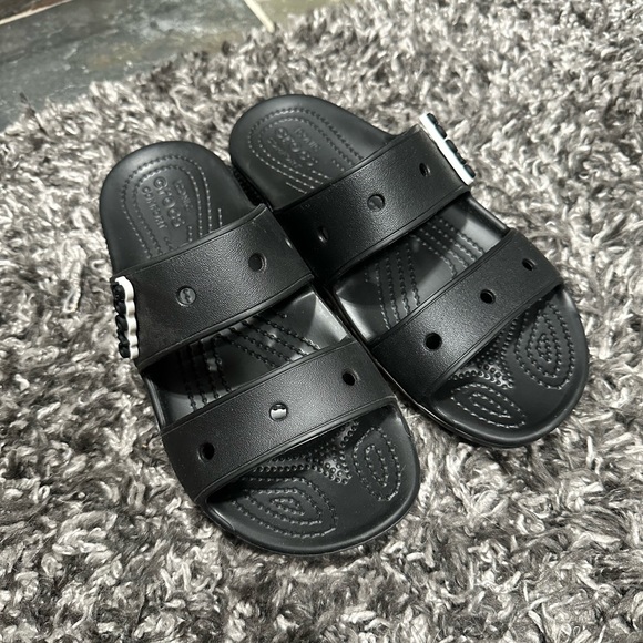 CROCS Shoes - Classic Croc Sandal